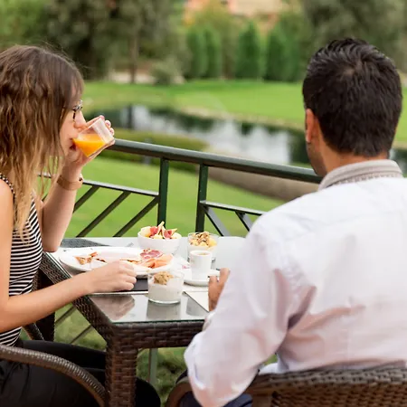 Torremirona Golf & فندق