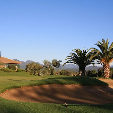 فندق Torremirona Golf & نافاتا