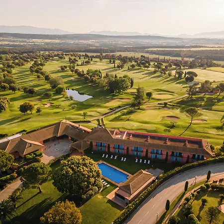 Torremirona Golf & فندق نافاتا