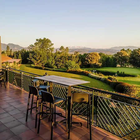 Torremirona Golf & فندق نافاتا