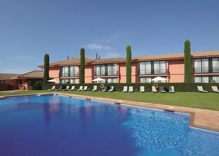 Torremirona Golf & 4* Navata