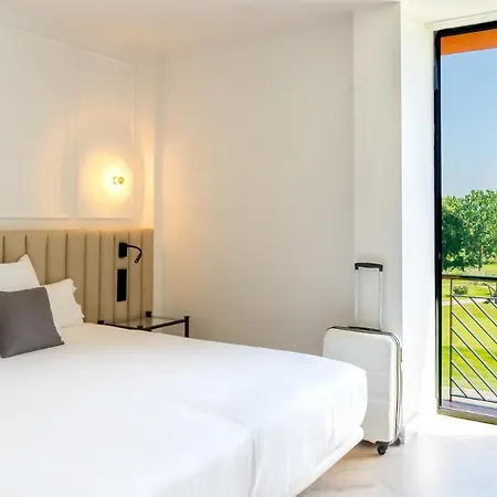 Torremirona Golf & Hotel