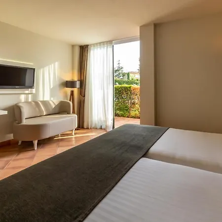 Torremirona Golf & 4* Navata
